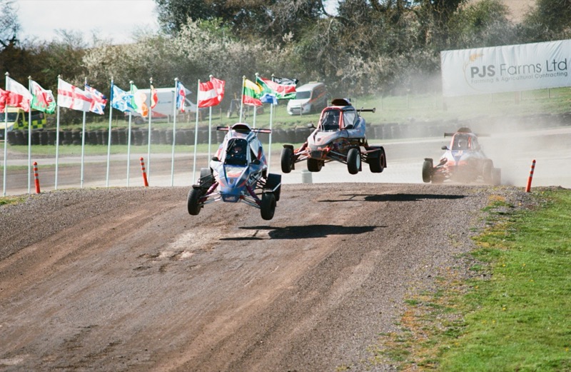 Crosscars jump.