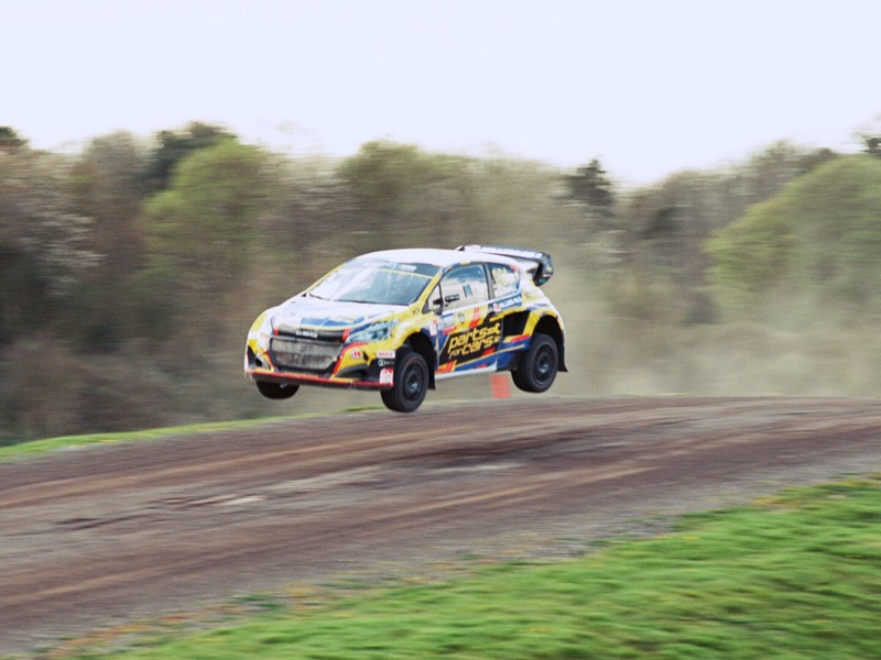 Pug flies.